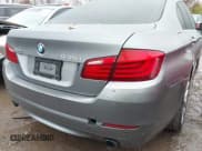 ✅ 2013 BMW 5 Series 535i xDrive • VIN: WBAFU7C57DDU72626 • Lot: 43759303. Wystawiony na IAAI z przebiegiem 197 183 mil. Bezpłatny archiwum sprzedaży aukcyjnych z USA i szczegółowy raport historii pojazdu na DreamBid. Zdjęcie 17.