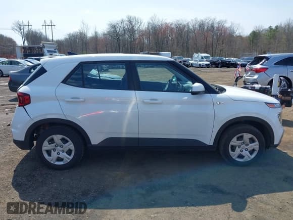 ✅ 2020 Hyundai Venue SE • VIN: KMHRB8A33LU027520 • Lot: 42009442. Listed on IAAI with 51,232 mi. Free auction sales archive from the USA and detailed vehicle history report at DreamBid. Image 13.