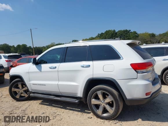 ✅ 2015 Jeep Grand Cherokee Limited • VIN: 1C4RJFBG8FC627568 • Lot: 43281521. Listed on IAAI with 177,613 mi. Free auction sales archive from the USA and detailed vehicle history report at DreamBid. Image 14.