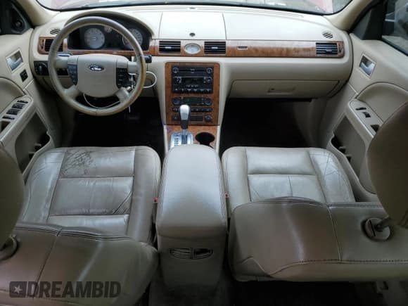 ✅ 2005 Ford Five Hundred Limited • VIN: 1FAFP25125G182291 • Lot: 52121115. Listed on Copart with 98,117 mi. Free auction sales archive from the USA and detailed vehicle history report at DreamBid. Image 8.