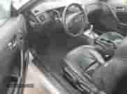 2012 Hyundai Genesis Coupe 2.0T z VIN KMHHT6KD2CU074526, wystawiony jako Copart lot #42262575 z przebiegiem 148 710 mil mil oraz Szkoda całkowita • Salvage title. Historia ofert i sprzedaży dostępna na DreamBid. Obrazek 8.