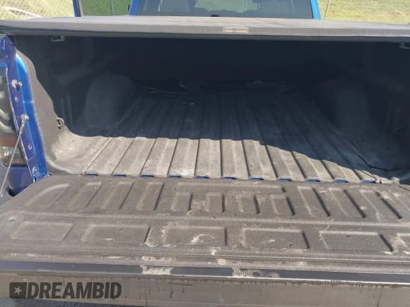 ✅ 2017 GMC Sierra 1500 • VIN: 1GTV2LEC9HZ396442 • Лот: 43440663. Опубликован ранее на IAAI с пробегом 94 076 миль. Бесплатный доступ к архиву аукционных продаж из США и подробный отчёт об истории автомобиля на DreamBid. Изображение 17.