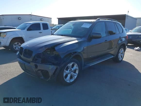 ✅ 2013 BMW X5 xDrive35d • VIN: 5UXZW0C5XD0B95934 • Лот: 43515931. Опубликован ранее на IAAI с пробегом 187 135 миль. Бесплатный доступ к архиву аукционных продаж из США и подробный отчёт об истории автомобиля на DreamBid. Изображение 2.
