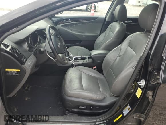 ✅ 2012 Hyundai Sonata Limited • VIN: 5NPEC4AB5CH371764 • Lot: 74557294. Listed on Copart with 247,714 mi. Free auction sales archive from the USA and detailed vehicle history report at DreamBid. Image 7.