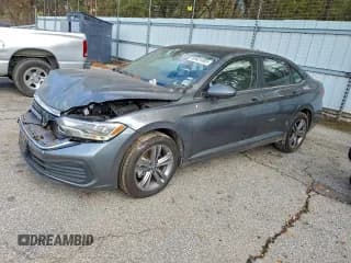 ✅ 2024 Volkswagen Jetta SE • VIN: 3VW7M7BU8RM075287 • Lot: 95421665. Listed on Copart with 32,439 mi. Free auction sales archive from the USA and detailed vehicle history report at DreamBid. Image 1.