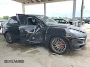 ✅ 2013 Porsche Cayenne GTS • VIN: WP1AD2A23DLA74424 • Lot: 68009385. Wystawiony na Copart z przebiegiem Nie podano. Bezpłatny archiwum sprzedaży aukcyjnych z USA i szczegółowy raport historii pojazdu na DreamBid. Zdjęcie 4.