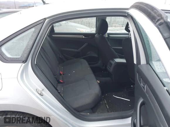 ✅ 2015 Volkswagen Passat S • VIN: 1VWAS7A35FC049845 • Lot: 43908860. Listed on IAAI with 130,975 mi. Free auction sales archive from the USA and detailed vehicle history report at DreamBid. Image 8.