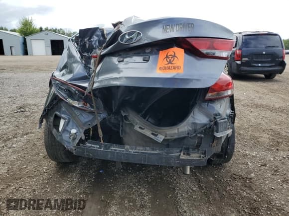 ✅ 2017 Hyundai Elantra Limited • VIN: KMHD84LF4HU186630 • Lot: 69938895. Listed on Copart with 192,281 mi. Free auction sales archive from the USA and detailed vehicle history report at DreamBid. Image 6.