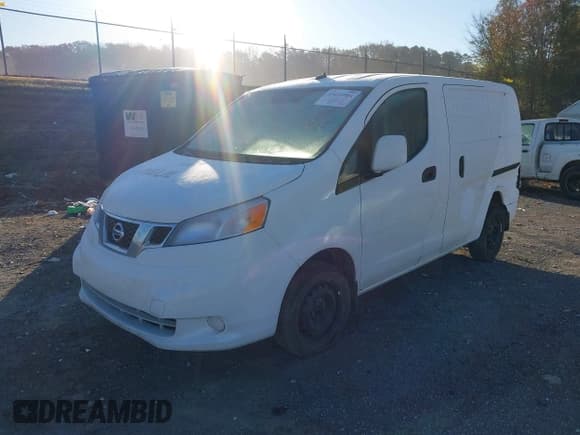 ✅ 2020 Nissan NV200 S • VIN: 3N6CM0KN4LK705890 • Lot: 43651904. Wystawiony na IAAI z przebiegiem 140 042 mil. Bezpłatny archiwum sprzedaży aukcyjnych z USA i szczegółowy raport historii pojazdu na DreamBid. Zdjęcie 2.