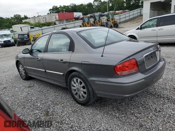 ✅ 2004 Hyundai Sonata GLS • VIN: KMHWF35H04A926872 • Lot: 65049495. Listed on Copart with 69,555 mi. Free auction sales archive from the USA and detailed vehicle history report at DreamBid. Image 2.