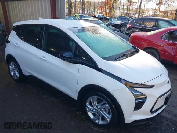 ✅ 2023 Chevrolet Bolt EV 1LT • VIN: 1G1FW6S02P4106941 • Lot: 43822818. Listed on IAAI with 35,542 mi. Free auction sales archive from the USA and detailed vehicle history report at DreamBid. Image 1.