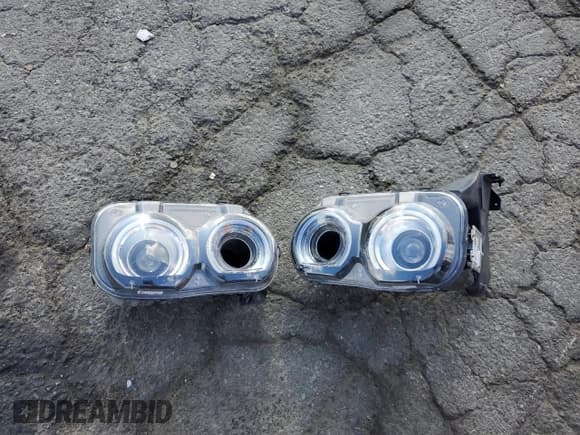 ✅ 2022 Dodge Challenger R/T Scat Pack • VIN: 2C3CDZFJ1NH160272 • Lot: 49974904. Wystawiony na Copart z przebiegiem 17 653 mil. Bezpłatny archiwum sprzedaży aukcyjnych z USA i szczegółowy raport historii pojazdu na DreamBid. Zdjęcie 14.