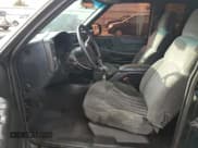 ✅ 2002 Chevrolet S-10 LS • VIN: 1GCCT19W728181040 • Лот: 77814464. Опубликован ранее на Copart с пробегом 116 481 миль. Бесплатный доступ к архиву аукционных продаж из США и подробный отчёт об истории автомобиля на DreamBid. Изображение 7.