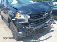 ✅ 2022 Chevrolet Silverado 1500 LT Trail Boss • VIN: 3GCUDFEDXNG683090 • Lot: 42410056. Wystawiony na IAAI z przebiegiem 62 524 mil. Bezpłatny archiwum sprzedaży aukcyjnych z USA i szczegółowy raport historii pojazdu na DreamBid. Zdjęcie 18.