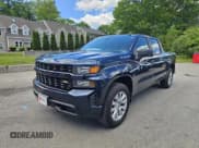 ✅ 2022 Chevrolet Silverado 1500 Custom • VIN: 3GCPYBEK5NG111420 • Lot: 58735745. Wystawiony na Copart z przebiegiem 118 861 mil. Bezpłatny archiwum sprzedaży aukcyjnych z USA i szczegółowy raport historii pojazdu na DreamBid. Zdjęcie 2.