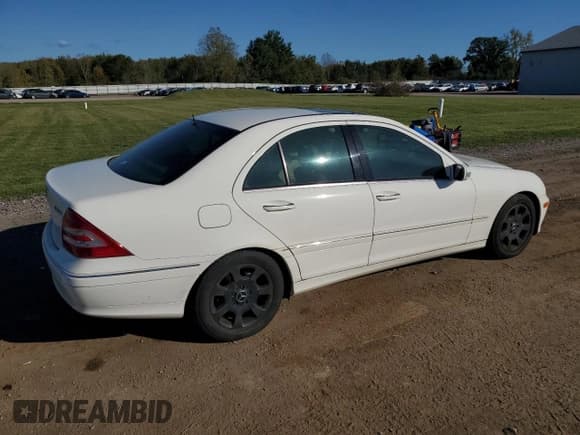 ✅ 2006 Mercedes-Benz C 280 Luxury • VIN: WDBRF92H86F810218 • Lot: 84941065. Wystawiony na Copart z przebiegiem 13 280 mil. Bezpłatny archiwum sprzedaży aukcyjnych z USA i szczegółowy raport historii pojazdu na DreamBid. Zdjęcie 3.
