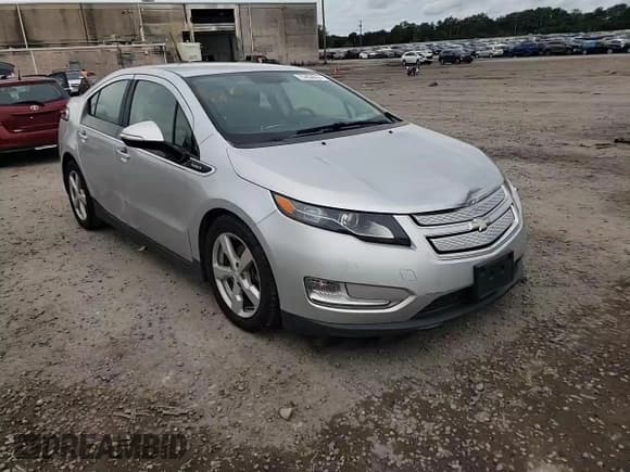 ✅ 2013 Chevrolet Volt • VIN: 1G1RE6E44DU101525 • Lot: 73456004. Wystawiony na Copart z przebiegiem 97 553 mil. Bezpłatny archiwum sprzedaży aukcyjnych z USA i szczegółowy raport historii pojazdu na DreamBid. Zdjęcie 11.