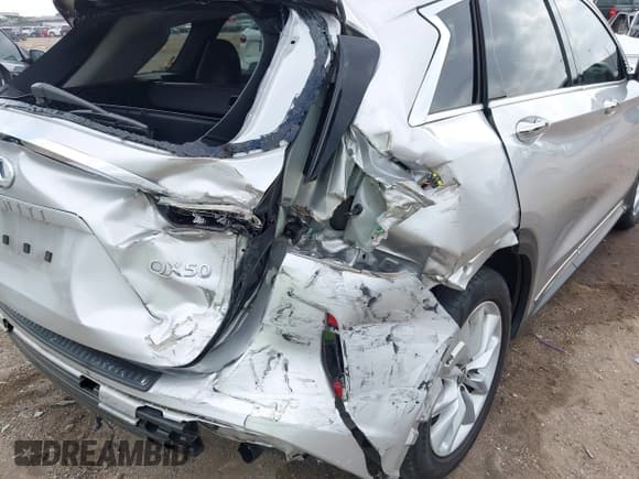 ✅ 2019 Infiniti QX50 Pure • VIN: 3PCAJ5M19KF118876 • Лот: 43766036. Опубликован ранее на IAAI с пробегом 74 021 миль. Бесплатный доступ к архиву аукционных продаж из США и подробный отчёт об истории автомобиля на DreamBid. Изображение 6.