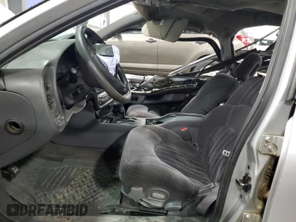 ✅ 2000 Pontiac Bonneville SE • VIN: 1G2HX54K9Y4287614 • Lot: 82661634. Wystawiony na Copart z przebiegiem Nie podano. Bezpłatny archiwum sprzedaży aukcyjnych z USA i szczegółowy raport historii pojazdu na DreamBid. Zdjęcie 7.