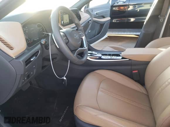 2020 Hyundai Sonata Limited z VIN 5NPEH4J2XLH040714, wystawiony jako Copart lot #70018372 z przebiegiem 16 941 mil mil oraz . Historia ofert i sprzedaży dostępna na DreamBid. Obrazek 7.