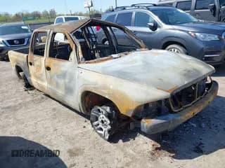 ✅ 2003 Dodge Dakota Sport • VIN: 1D7HL38N13S160351 • Lot: 41997051. Wystawiony na IAAI z przebiegiem Nie podano. Bezpłatny archiwum sprzedaży aukcyjnych z USA i szczegółowy raport historii pojazdu na DreamBid. Zdjęcie 1.