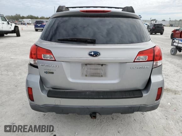 ✅ 2010 Subaru Outback Premium • VIN: 4S4BRCBC5A3380732 • Lot: 88543295. Listed on Copart with 123,048 mi. Free auction sales archive from the USA and detailed vehicle history report at DreamBid. Image 6.