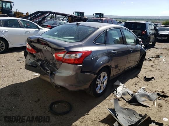 ✅ 2014 Ford Focus SE • VIN: 1FADP3F22EL200476 • Лот: 87843035. Опубликован ранее на Copart с пробегом 154 010 миль. Бесплатный доступ к архиву аукционных продаж из США и подробный отчёт об истории автомобиля на DreamBid. Изображение 3.