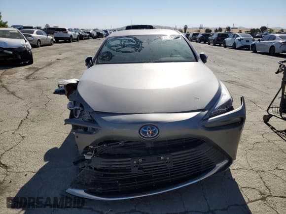 ✅ 2022 Toyota Mirai XLE • VIN: JTDAAAAA6NA007566 • Lot: 54698485. Wystawiony na Copart z przebiegiem 20 775 mil. Bezpłatny archiwum sprzedaży aukcyjnych z USA i szczegółowy raport historii pojazdu na DreamBid. Zdjęcie 5.