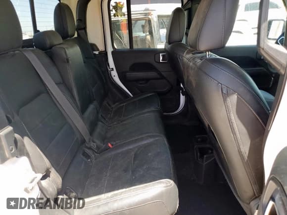 ✅ 2023 Jeep Gladiator Overland • VIN: 1C6HJTFG8PL553372 • Лот: 57250875. Опубликован ранее на Copart с пробегом 14 725 миль. Бесплатный доступ к архиву аукционных продаж из США и подробный отчёт об истории автомобиля на DreamBid. Изображение 10.