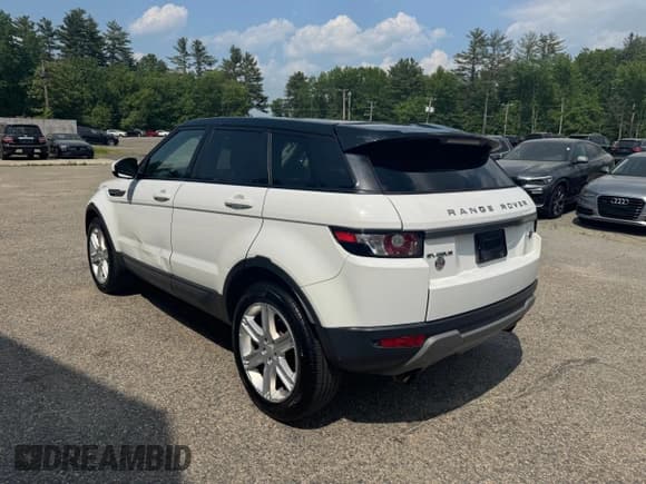 ✅ 2015 Land Rover Range Rover Evoque Pure Plus • VIN: SALVP2BG0FH061911 • Lot: 60347645. Wystawiony na Copart z przebiegiem 209 817 mil. Bezpłatny archiwum sprzedaży aukcyjnych z USA i szczegółowy raport historii pojazdu na DreamBid. Zdjęcie 3.