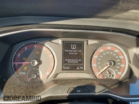 ✅ 2021 Volkswagen Jetta S • VIN: 3VWC57BU4MM100139 • Лот: 92348545. Опубликован ранее на Copart с пробегом 66 088 миль. Бесплатный доступ к архиву аукционных продаж из США и подробный отчёт об истории автомобиля на DreamBid. Изображение 9.