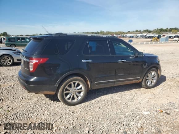 ✅ 2015 Ford Explorer Limited • VIN: 1FM5K7F87FGB30939 • Lot: 90953305. Wystawiony na Copart z przebiegiem 200 783 mil. Bezpłatny archiwum sprzedaży aukcyjnych z USA i szczegółowy raport historii pojazdu na DreamBid. Zdjęcie 3.