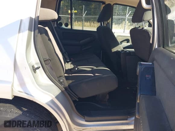 ✅ 2010 Ford Explorer XLT • VIN: 1FMEU6DE9AUA01849 • Lot: 43663501. Wystawiony na IAAI z przebiegiem 181 006 mil. Bezpłatny archiwum sprzedaży aukcyjnych z USA i szczegółowy raport historii pojazdu na DreamBid. Zdjęcie 8.