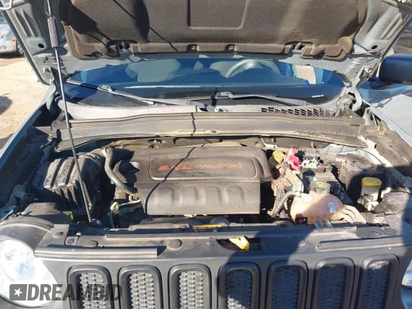 ✅ 2018 Jeep Renegade Upland • VIN: ZACCJBAB8JPH09079 • Lot: 43499957. Wystawiony na IAAI z przebiegiem 66 376 mil. Bezpłatny archiwum sprzedaży aukcyjnych z USA i szczegółowy raport historii pojazdu na DreamBid. Zdjęcie 10.