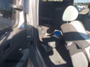 ✅ 2005 Honda Element EX • VIN: 5J6YH17695L002079 • Lot: 43679519. Wystawiony na IAAI z przebiegiem 206 725 mil. Bezpłatny archiwum sprzedaży aukcyjnych z USA i szczegółowy raport historii pojazdu na DreamBid. Zdjęcie 8.