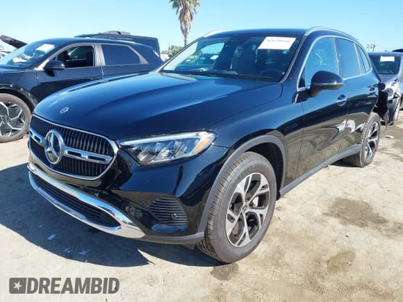 ✅ 2025 Mercedes-Benz GLC 350e • VIN: W1NKM5GB2SF291014 • Lot: 42628166. Wystawiony na IAAI z przebiegiem 8 347 mil. Bezpłatny archiwum sprzedaży aukcyjnych z USA i szczegółowy raport historii pojazdu na DreamBid. Zdjęcie 20.