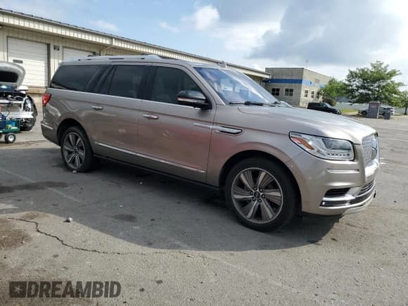 ✅ 2018 Lincoln Navigator Reserve • VIN: 5LMJJ3LT2JEL11953 • Lot: 66187935. Listed on Copart with 81,471 mi. Free auction sales archive from the USA and detailed vehicle history report at DreamBid. Image 4.
