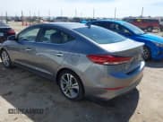 ✅ 2017 Hyundai Elantra SE • VIN: KMHD84LF4HU173361 • Lot: 42283257. Wystawiony na IAAI z przebiegiem 116 142 mil. Bezpłatny archiwum sprzedaży aukcyjnych z USA i szczegółowy raport historii pojazdu na DreamBid. Zdjęcie 3.