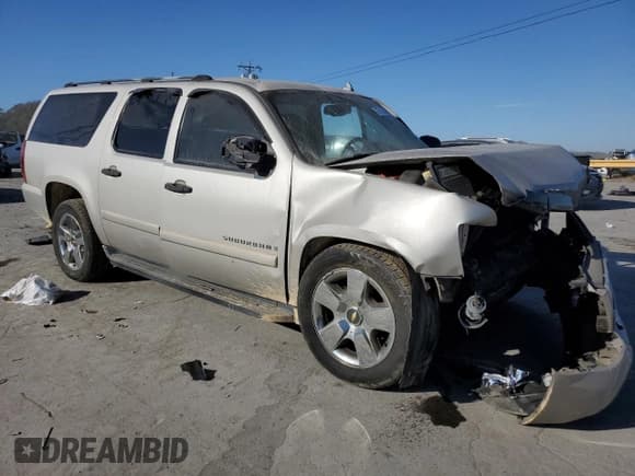 ✅ 2007 Chevrolet Suburban LS • VIN: 3GNFC16037G241031 • Lot: 76713514. Wystawiony na Copart z przebiegiem 232 549 mil. Bezpłatny archiwum sprzedaży aukcyjnych z USA i szczegółowy raport historii pojazdu na DreamBid. Zdjęcie 4.