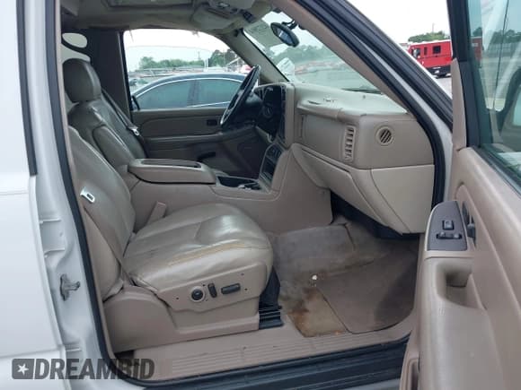 ✅ 2005 Chevrolet Suburban LT • VIN: 3GNEC16Z95G230686 • Лот: 42172994. Опубликован ранее на IAAI с пробегом 191 753 миль. Бесплатный доступ к архиву аукционных продаж из США и подробный отчёт об истории автомобиля на DreamBid. Изображение 5.