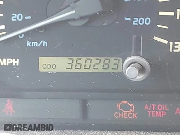 ✅ 2001 Lexus LX 470 • VIN: JTJHT00WX13509489 • Lot: 42227083. Listed on IAAI with 360,283 mi. Free auction sales archive from the USA and detailed vehicle history report at DreamBid. Image 15.