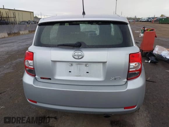 ✅ 2014 Scion xD • VIN: JTKKUPB40E1045309 • Lot: 43449029. Wystawiony na IAAI z przebiegiem 185 322 mil. Bezpłatny archiwum sprzedaży aukcyjnych z USA i szczegółowy raport historii pojazdu na DreamBid. Zdjęcie 16.