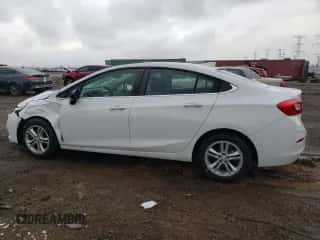 2017 Chevrolet Cruze LT z VIN 1G1BE5SM7H7238575, wystawiony jako Copart lot #67606632 z przebiegiem 72 539 mil mil oraz . Historia ofert i sprzedaży dostępna na DreamBid. Obrazek 2.