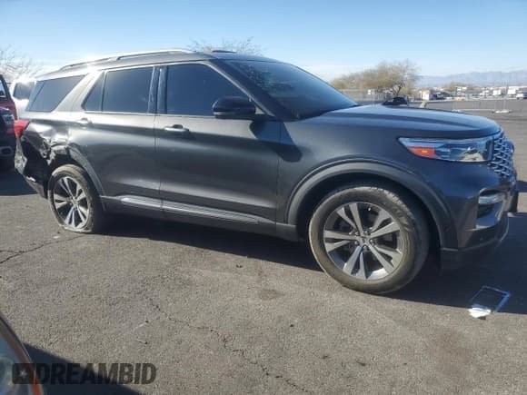 ✅ 2020 Ford Explorer Platinum • VIN: 1FM5K8HC5LGA28526 • Lot: 44850865. Wystawiony na Copart z przebiegiem 87 616 mil. Bezpłatny archiwum sprzedaży aukcyjnych z USA i szczegółowy raport historii pojazdu na DreamBid. Zdjęcie 4.
