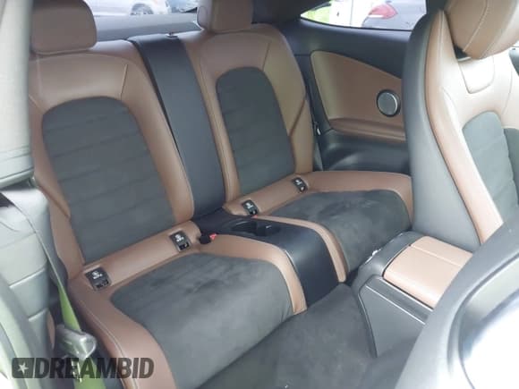 ✅ 2017 Mercedes-Benz C 300 • VIN: WDDWJ4JB2HF344281 • Lot: 43441798. Listed on IAAI with 83,379 mi. Free auction sales archive from the USA and detailed vehicle history report at DreamBid. Image 8.