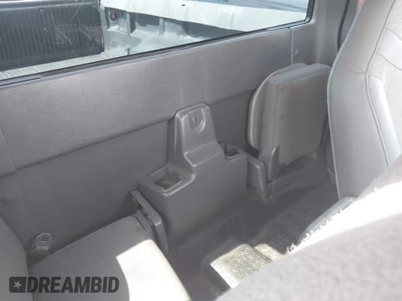 ✅ 2001 Ford Ranger XL Fleet • VIN: 1FTZR15E51TA46561 • Lot: 42645857. Listed on IAAI with 259,540 mi. Free auction sales archive from the USA and detailed vehicle history report at DreamBid. Image 8.