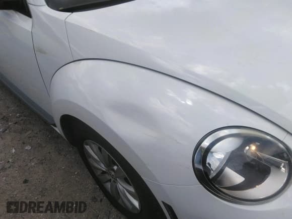 ✅ 2015 Volkswagen Beetle Fleet Edition • VIN: 3VWF17AT5FM605398 • Lot: 42695060. Listed on IAAI with 116,199 mi. Free auction sales archive from the USA and detailed vehicle history report at DreamBid. Image 17.