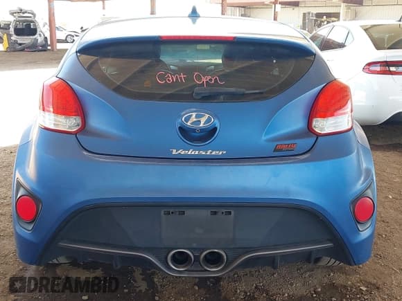 ✅ 2016 Hyundai Veloster Turbo • VIN: KMHTC6AE4GU262474 • Lot: 42645454. Wystawiony na IAAI z przebiegiem 123 804 mil. Bezpłatny archiwum sprzedaży aukcyjnych z USA i szczegółowy raport historii pojazdu na DreamBid. Zdjęcie 16.