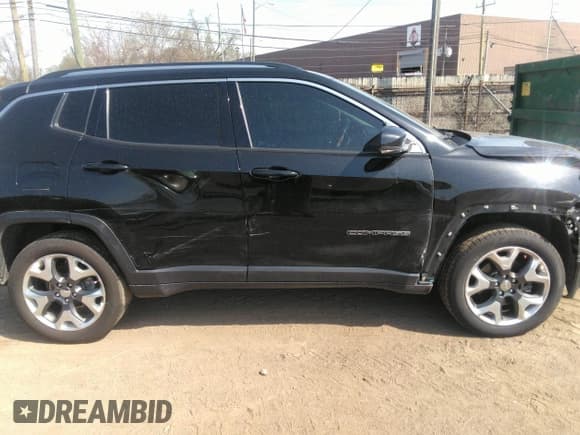 ✅ 2019 Jeep Compass Limited • VIN: 3C4NJDCB4KT674567 • Lot: 42081728. Wystawiony na IAAI z przebiegiem 103 297 mil. Bezpłatny archiwum sprzedaży aukcyjnych z USA i szczegółowy raport historii pojazdu na DreamBid. Zdjęcie 13.