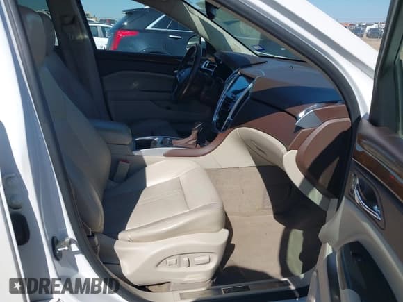 ✅ 2013 Cadillac SRX Premium Collection • VIN: 3GYFNJE35DS649418 • Лот: 43119594. Опубликован ранее на IAAI с пробегом 119 910 миль. Бесплатный доступ к архиву аукционных продаж из США и подробный отчёт об истории автомобиля на DreamBid. Изображение 5.